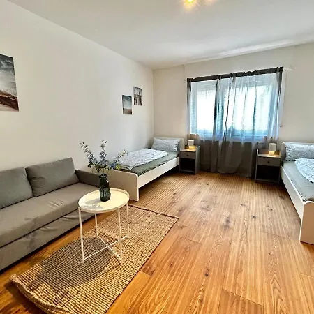 Apartment Modern With Parking & Wi-fi